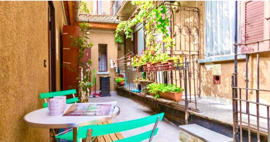 Aria Condizionata, Loft A 13' Dal Duomo Con Ampio Balcone Wifi E Netflix Apartment Milan Luaran gambar