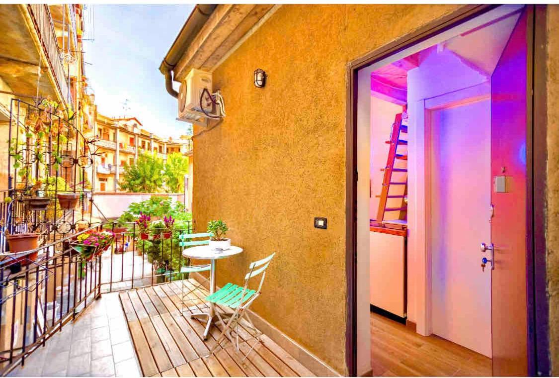 Aria Condizionata, Loft A 13' Dal Duomo Con Ampio Balcone Wifi E Netflix Apartment Milan Luaran gambar